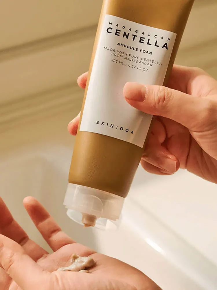 Успокаивающая пенка для умывания с центеллой SKIN1004 Madagascar Centella Ampoule Foam 125 мл
