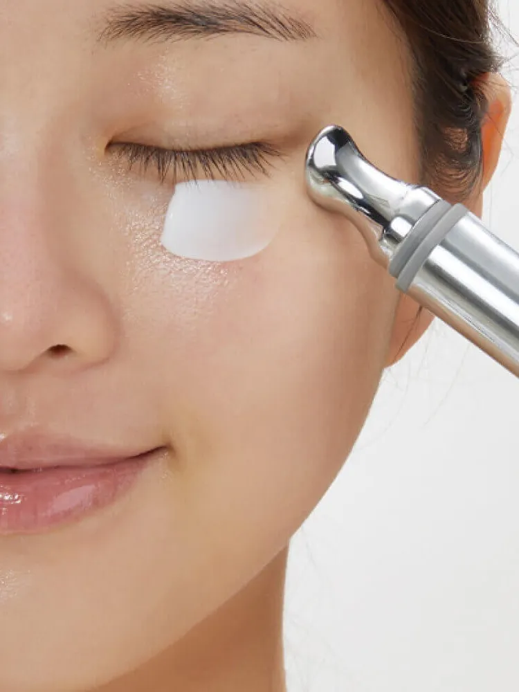 Лифтинг-крем для век с микроиглами VT Cosmetics Reedle Shot Lifting Eye Cream — фото 4