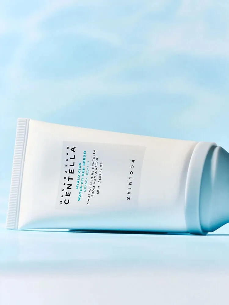 Солнцезащитный крем SKIN1004 Madagascar Centella Hyalu-Cica Water-Fit Sun Serum SPF50+ PA++++ — фото 4