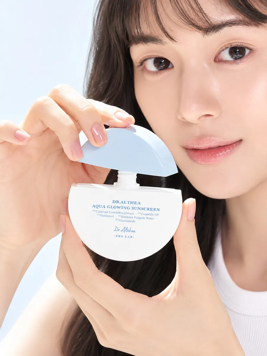 СОЛНЦЕЗАЩИТНЫЙ КРЕМ AQUA GLOWING SUNSCREEN SPF50/PA++++ (DR.ALTHEA) — фото 6